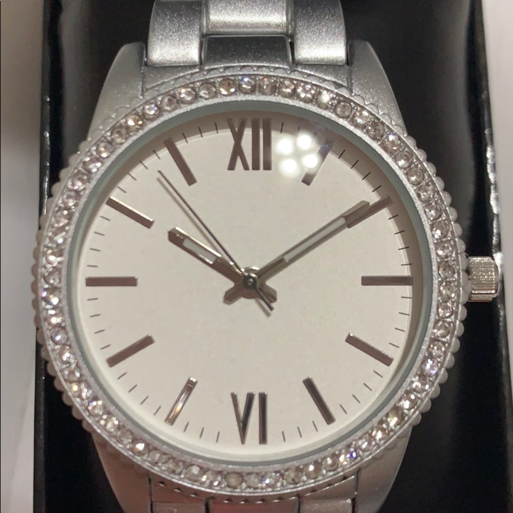 Watch - Picture 2 of 2